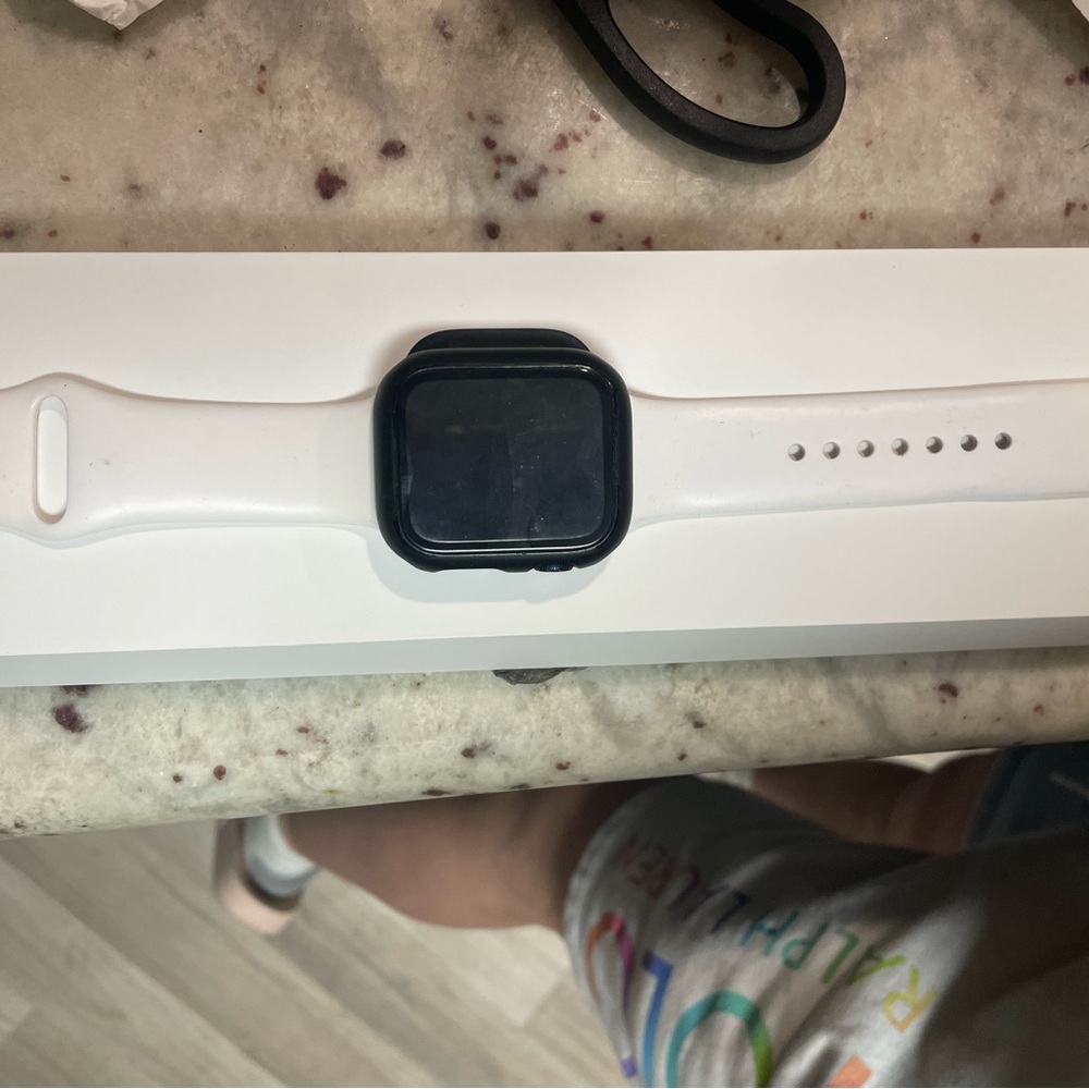 COPY - COPY - Apple Watch 7 series barely used